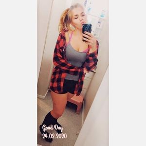 Meet your Posher, Averee